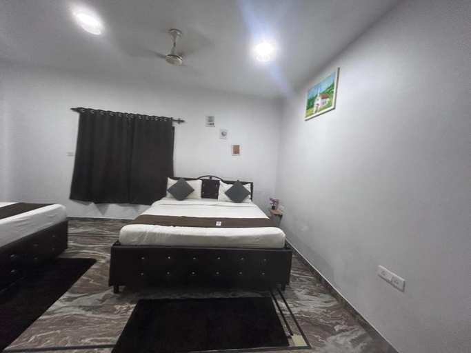 Others 5, Hotel Baga beach place, North Goa
