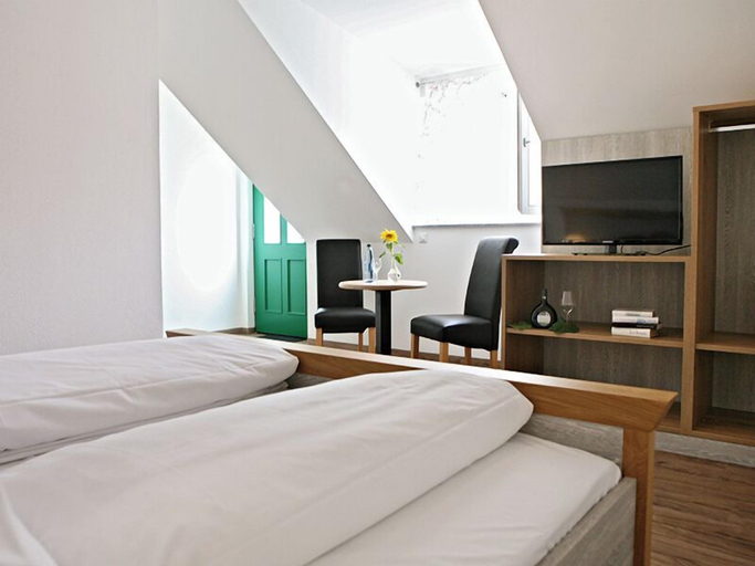 Bedroom 2, Weingut Hillabrand, Kitzingen