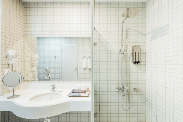 Bathroom, TH Hotel, Pingtung