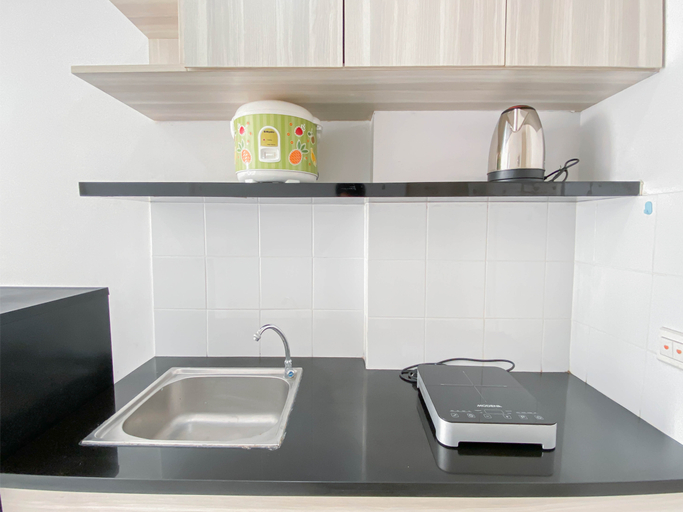 Others 3, Basic Studio Room at Azalea Suites Apartment By Travelio, Cikarang