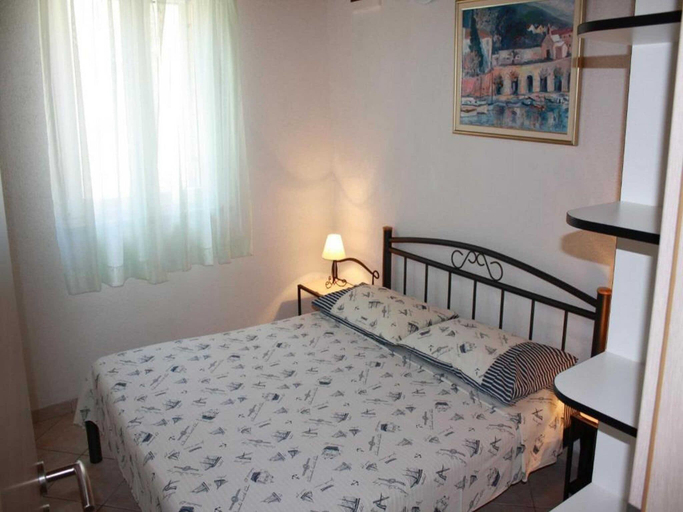 Bedroom 2, Apartments Paloc - Bungalow with Garden view, Bol