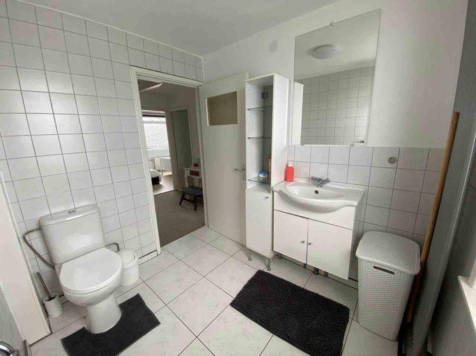 Bathroom 2, Nice Spacious House Near Amsterdam And Schiphol, Haarlemmermeer
