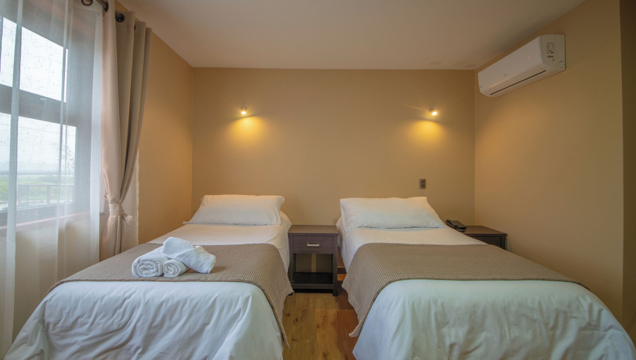 Bedroom 2, GRAN HOTEL AYSEN, Aisén