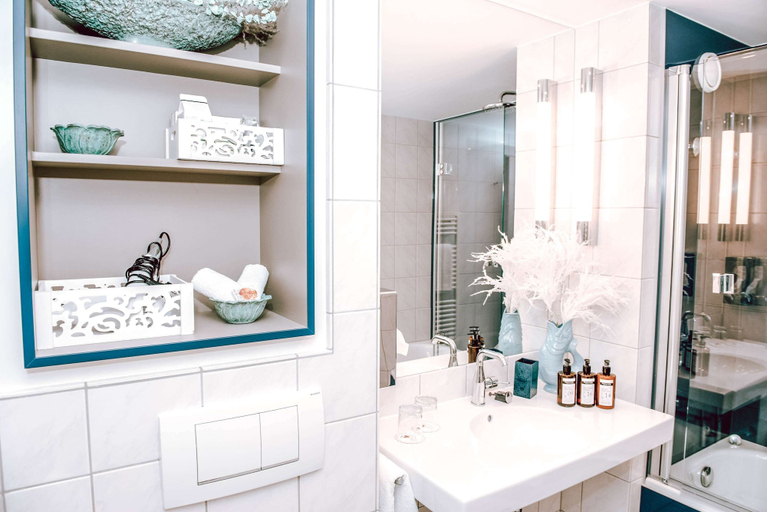 Bathroom 9