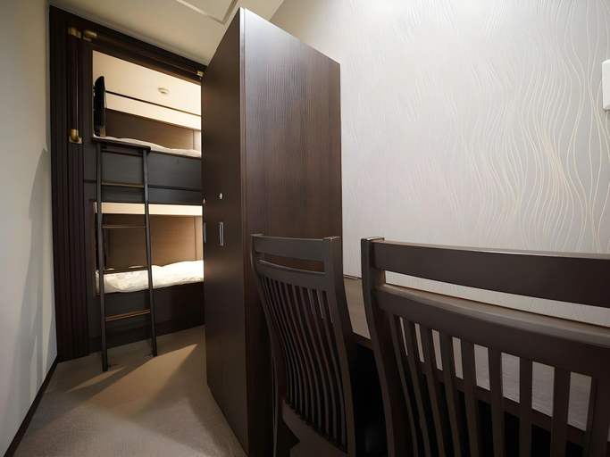 Bedroom 3, WELLCABIN TENJIN - Male Only, Fukuoka