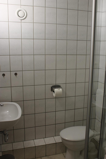 Others 4, Hotel und Campingstell und Zeltplatz an der Talsperre im Harz, Harz