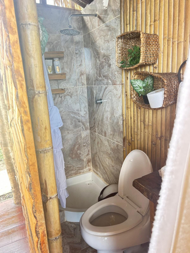 Bathroom, Renaco Glamping, San Martín