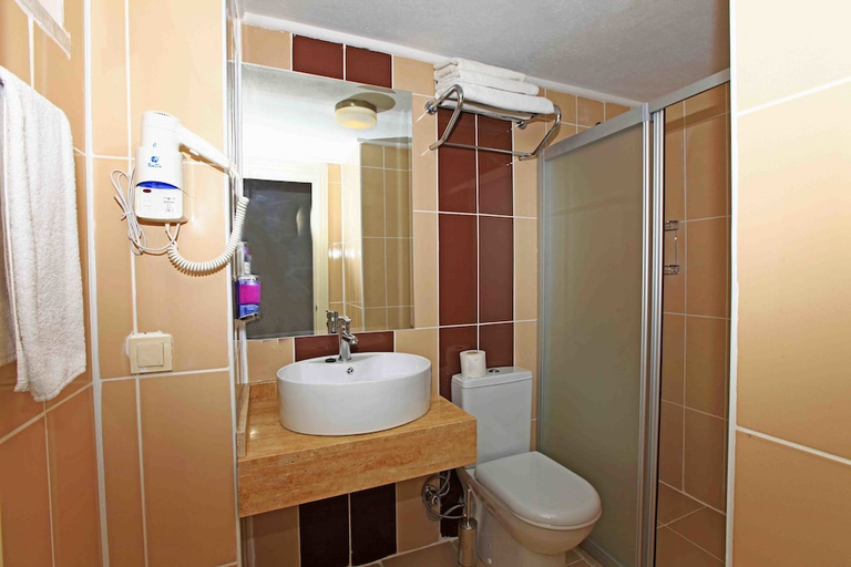 Bathroom 3, Sun City Apartments & Hotel, Manavgat