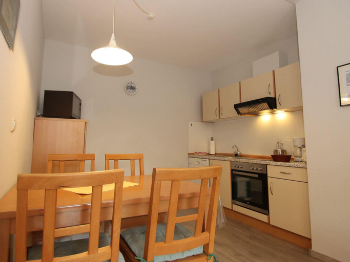 Others 2, Reihenhaus in Strackholt mit beheiztem Pool, Aurich
