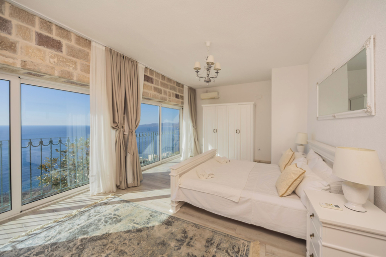 Bedroom 2, Olive Resort