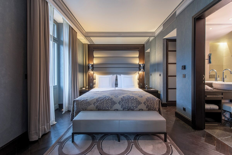 Bedroom 3, Royal Savoy Hotel & Spa, Lausanne