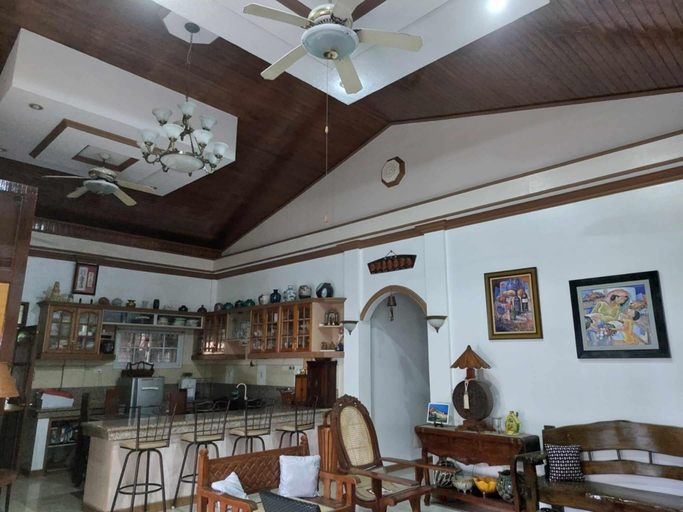 Food & Drinks, Yuken Mari Beach Haus, Panglao