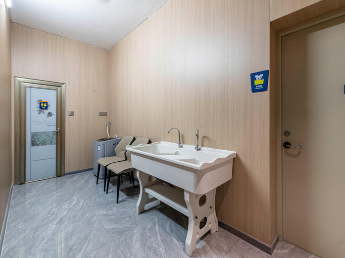 Bathroom 3, 7 Days Inn New 7 Days Meizhou Dapu, Meizhou