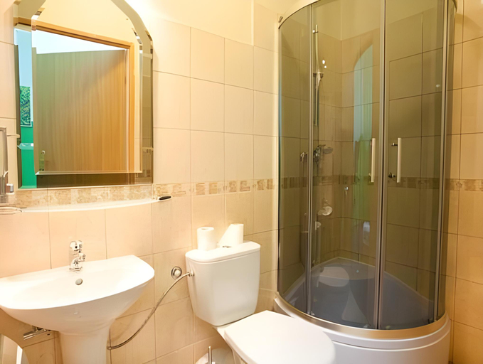 Bathroom 4, Moon Hostel, Warsaw