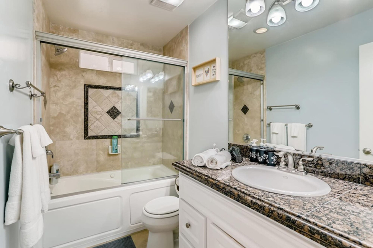 Bathroom 3, Waking up in Your own 3BR Beach Home, Orange