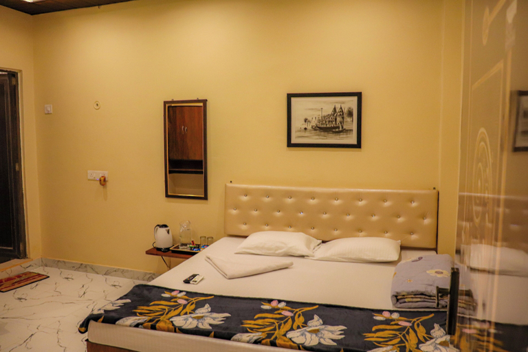 Bedroom 3, The Ganga Grand PG, Chandauli