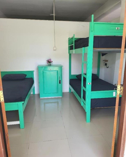 Bedroom, Chaya Mega Hostel, Weligama