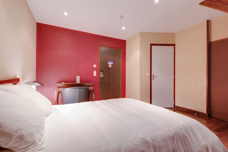 Bedroom 5, Hôtel Le Celtic, Val-d'Oise