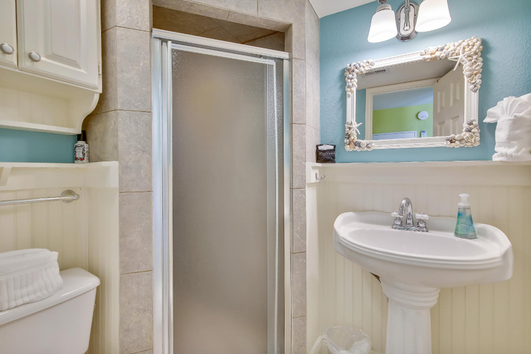Bathroom 4, Seascape 1206 - Pineapple Paradise, Galveston