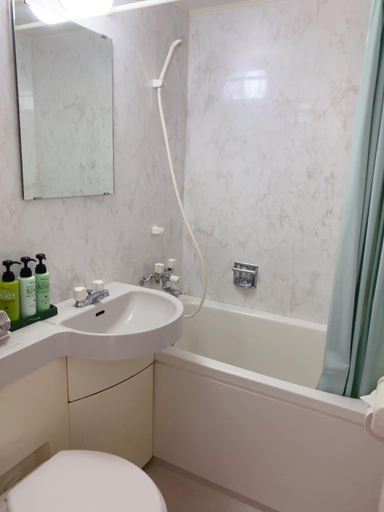 Bathroom, Miles Town, Itō