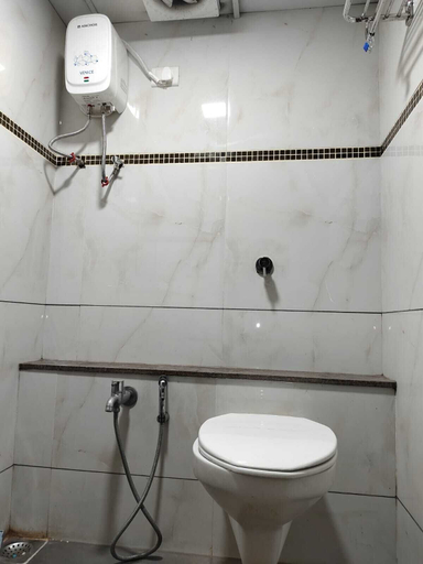 Bathroom, HOTEL SPARK INN, Ahmadabad