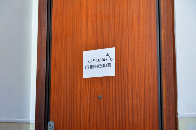 Others 4, Casa Mary, Napoli