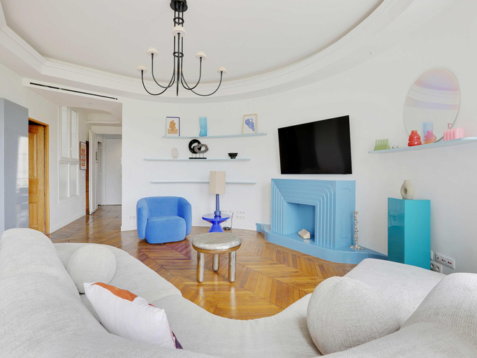 Others 5, Spacious home in Paris-Republique, Paris