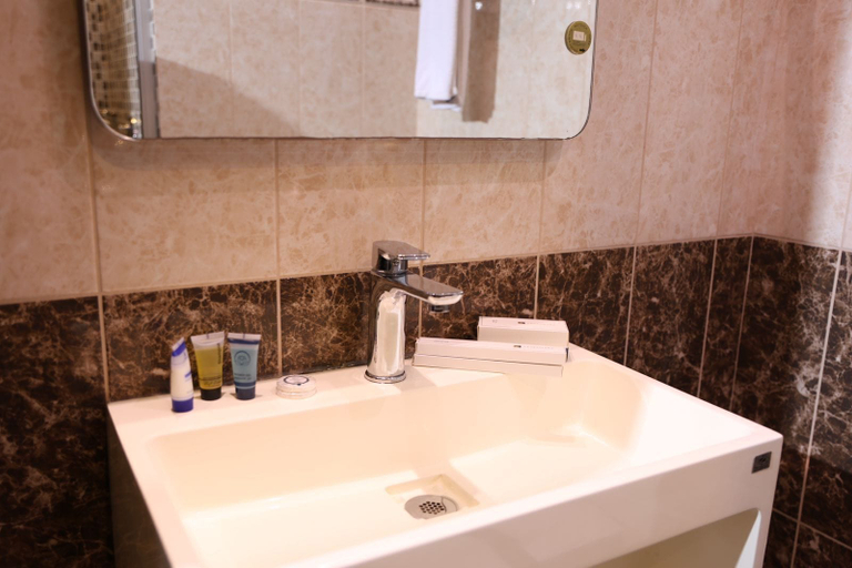 Bathroom 5, Alfursan Almotahida Hotel, Jeddah