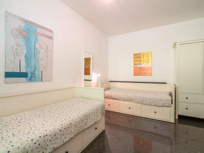 Bedroom 2, Oggebbio Getaway with Views, Verbano-Cusio-Ossola
