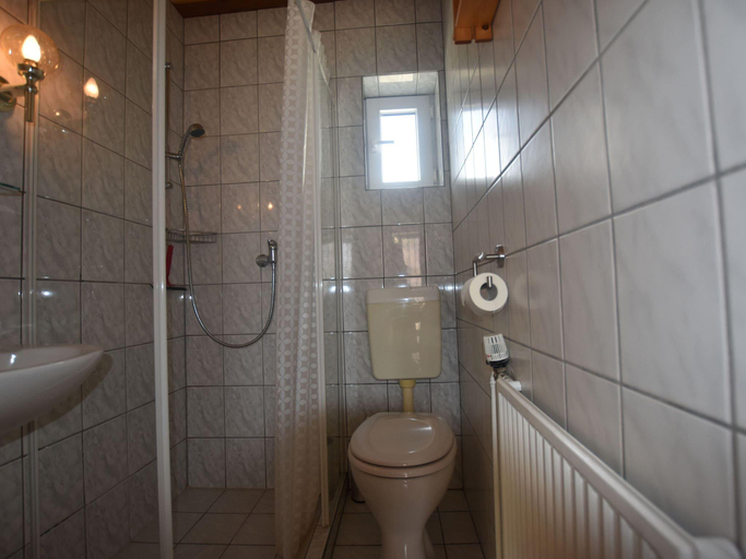 Bathroom 3, Ferienwohnung auf dem Land in Strandnahe, Rostock