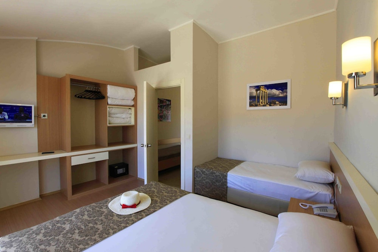 Bedroom 2, Sun City Apartments & Hotel, Manavgat