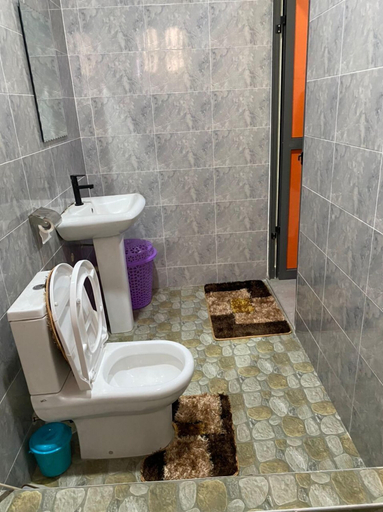 Bathroom 3, Ekoara Apartments, Ahanta West