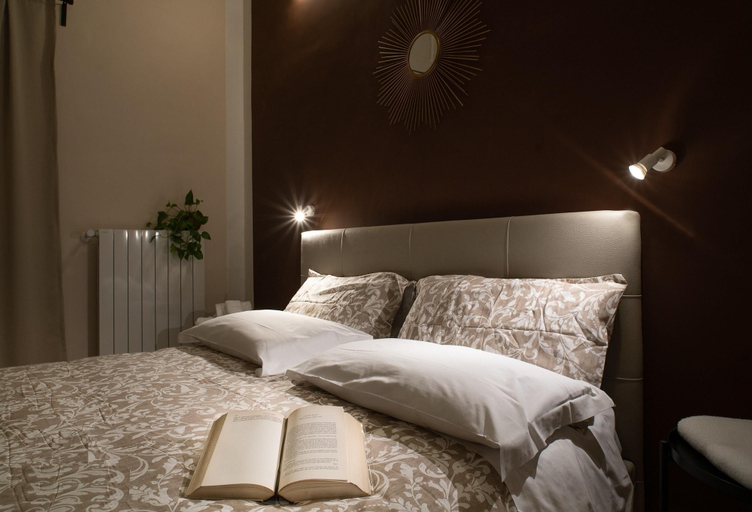 Room 5, Corte Nicolaiana by Wonderful Italy, Bari