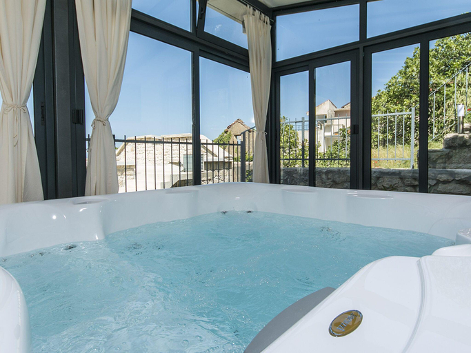 Sport & Beauty 2, Stone House in Podgora with Sea Views, Podgora