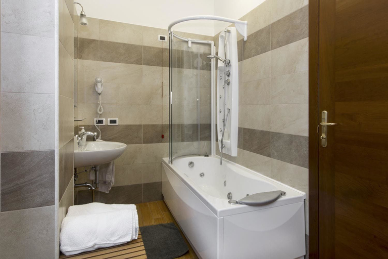 Bathroom 3, Agriturismo Il Falco, Rome