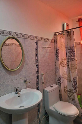 Bathroom 4, Voyagers Palace, Puerto Princesa City