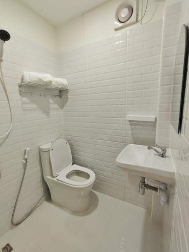 Bathroom 4, MiuMiu in da house, Muang Chiang Mai