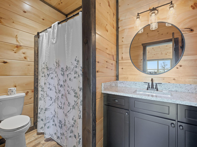 Bathroom 4, Bear Elegance by Smoky Cove Resort, Sevier
