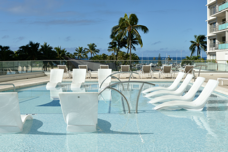 Sport & Beauty 2, Ilikai Hotel & Luxury Suites, Honolulu