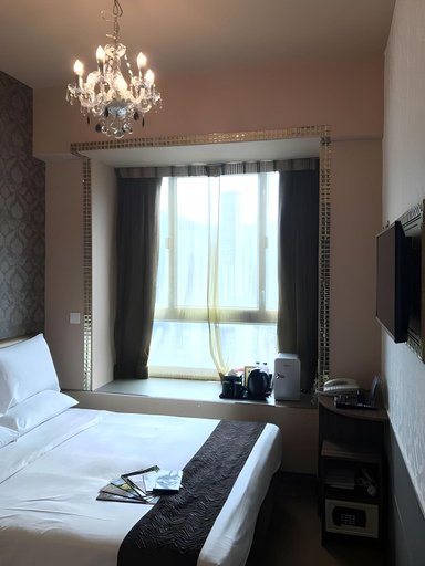 Bedroom 12