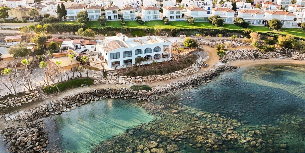 Exterior & Views 2, Sirena Bay Beach House And Luxury Suites