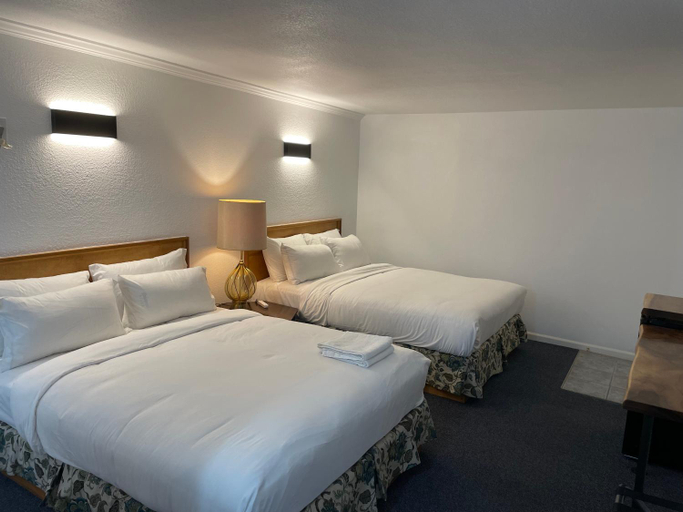 Bedroom 2, The Aztec Motel & Creative Space, Yavapai