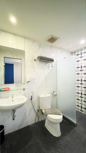 Bathroom 17