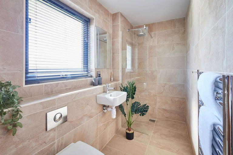 Room 2, Host Stay Dalby Lodge, North Yorkshire