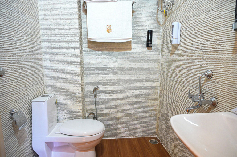 Bathroom 3, Mountain bnb hartola Uttarakhand, Nainital