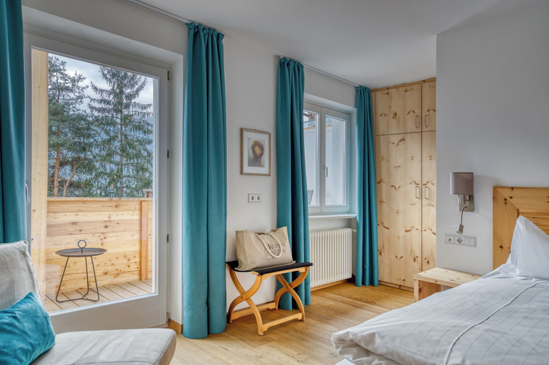 Bedroom 2, Berghaus Rosengarten, Bolzano