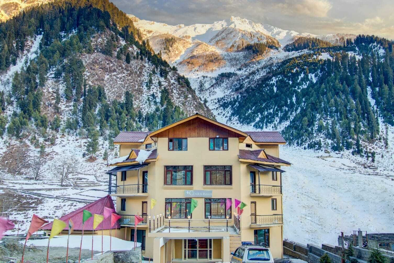 Exterior & Views
