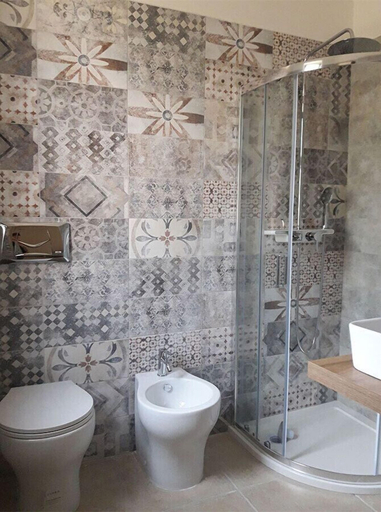 Bathroom 3, Masseria Scianne, Lecce