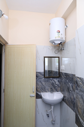 Bathroom 5, Galaxy Residency Pallavaram Airport, Kancheepuram