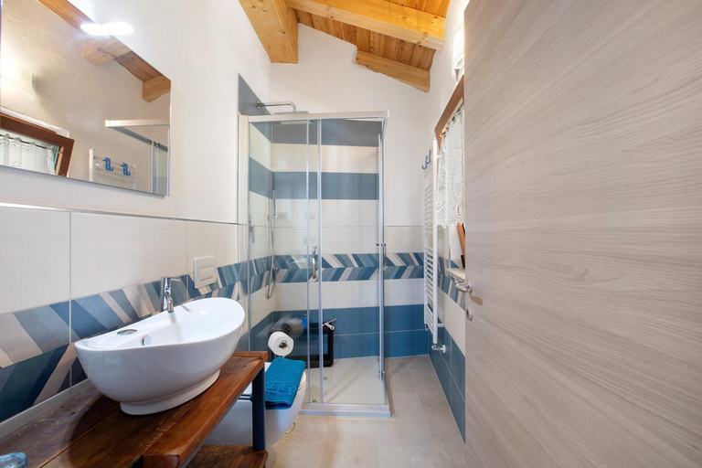 Bathroom 3, La Maison du Foin, Aosta